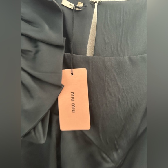 MIU MIU NEW with tags dress black silk with detail shoulder - Picture 4 of 9